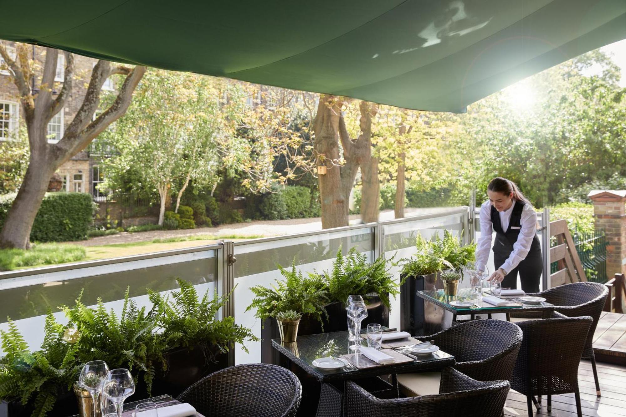 The Montague On The Gardens Hotel London Exterior photo