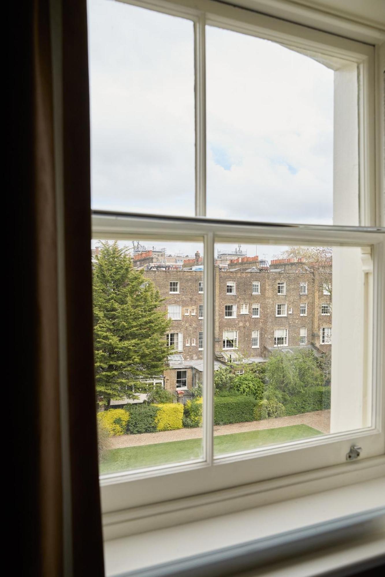 The Montague On The Gardens Hotel London Exterior photo